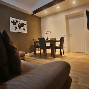 Apartamento Garibaldi Fifty Attic Near Duomo, Milán