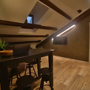 Apartamento Moscova Attic Near Duomo, Milán